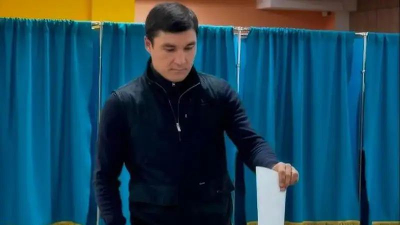 На референдуме в Астане проголосовали звезды казахстанского спорта