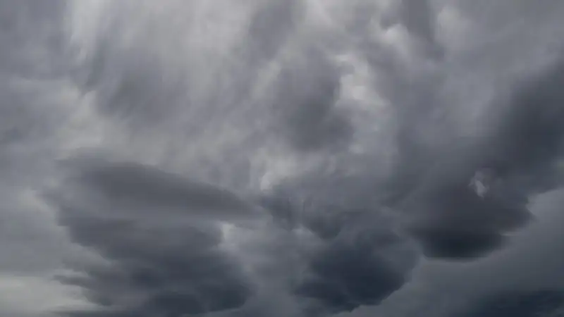 Опасная погода: в Астане, Шымкенте и 13 областях объявили штормовое предупреждение