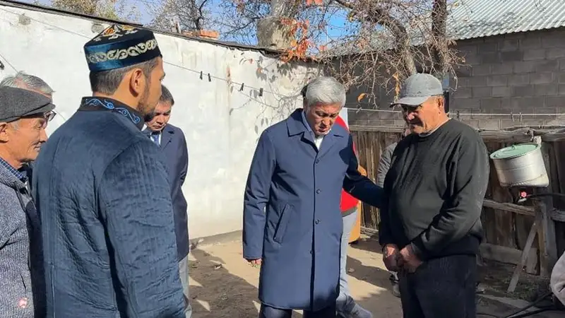 В Карагандинской области семье погибшего сотрудника ДЧС оказывают всю необходимую помощь