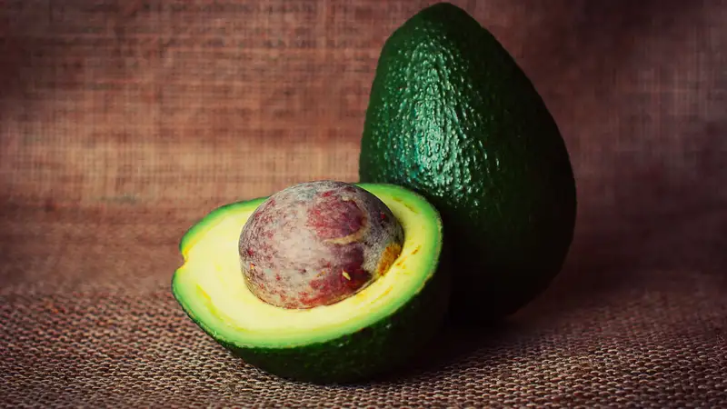 Что за фрукт-супергерой: в чем польза авокадо