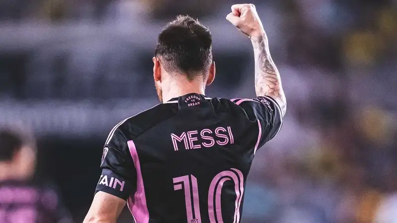 Телохранитель Месси удивил пользователей Сети скоростью бега