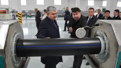 Завод по производству полиэтиленовых труб открыли в ВКО, фото - Новости Zakon.kz от 10.10.2024 09:00