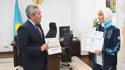 Поздравили в акимате Алматы, фото - Новости Zakon.kz от 09.10.2024 17:20