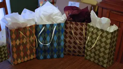 Акиму в Павлодарской области пришлось оправдываться за водку в подарок труженикам тыла, фото - Новости Zakon.kz от 09.10.2024 20:19