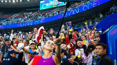  Арина Соболенко уверенно обыграла Магдалену Френх из Польши , фото - Новости Zakon.kz от 11.10.2024 15:40