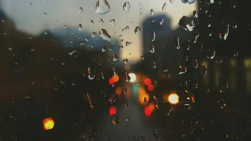 Дождь парализовал Алматы