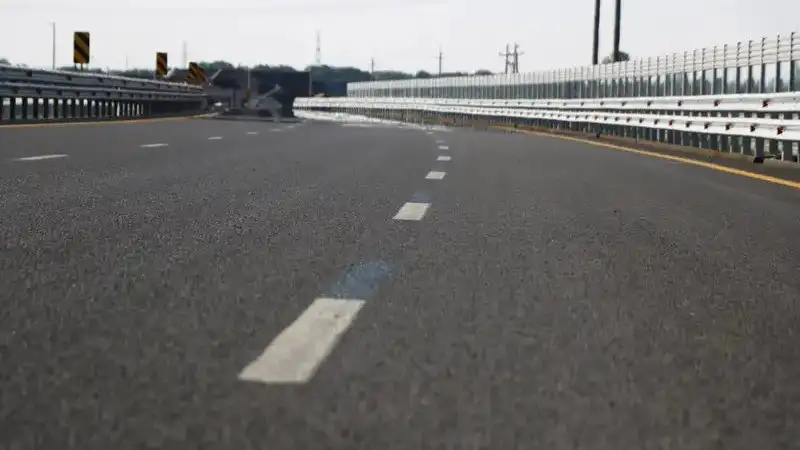 На каких еще дорогах в Казахстане открыли движение в связи с улучшением погоды