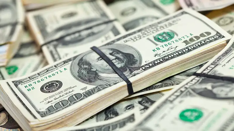 Прогноз: когда может подешеветь доллар и каким будет курс на следующей неделе
