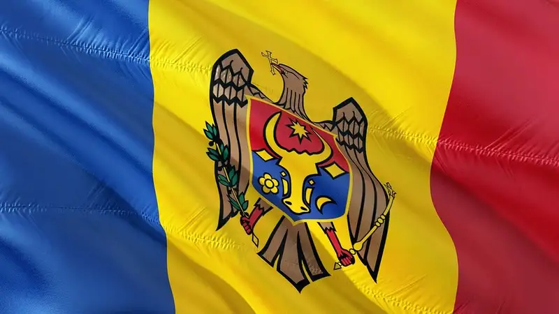 В Молдове проходят выборы президента и референдум по вступлению в ЕС