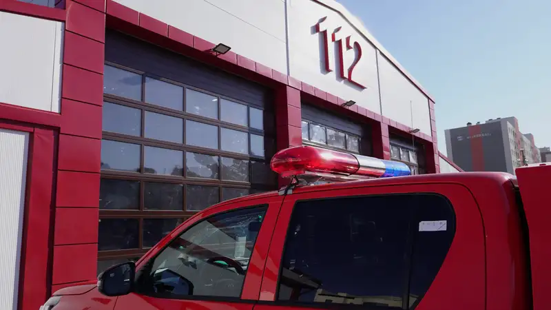 Двухлетнего мальчика и парализованного мужчину спасли в Астане