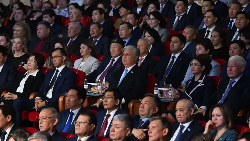 Токаев посетил торжественный концерт по случаю Дня Республики