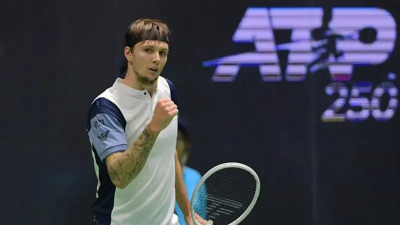 Александр Бублик провел матч против топового теннисиста на "Мастерсе" в Париже