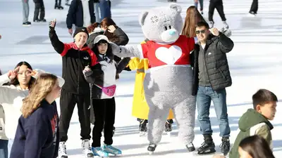 На Медеу открылся сезон массового катания, фото - Новости Zakon.kz от 02.11.2024 19:06