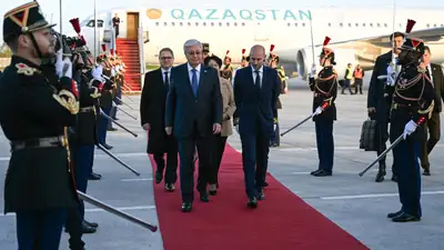 Токаев прибыл с госвизитом во Францию, фото - Новости Zakon.kz от 04.11.2024 21:31