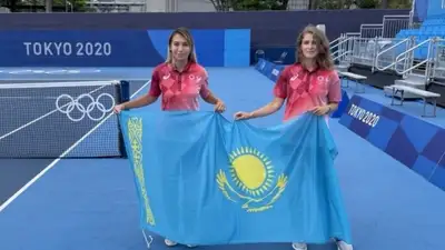 Меруерт Каукеева и Юлия Игнатченко стали первыми казахстанскими судьями, которые в этом году отработали финалы турниров категории WTA 250 на вышке, фото - Новости Zakon.kz от 05.11.2024 09:28