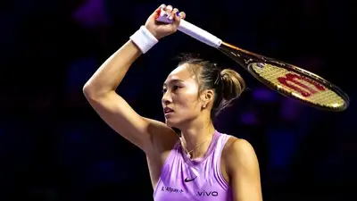 Чжэн Циньвэнь накричала на своих болельщиков, которые слишком громко ее поддерживали по ходу матча группового этапа Итогового турнира 2024, фото - Новости Zakon.kz от 05.11.2024 10:30