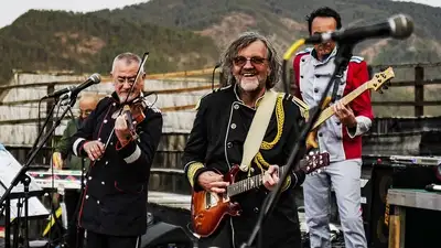 Эмир Кустурица заявил о завершении музыкальной карьеры, фото - Новости Zakon.kz от 05.11.2024 16:30