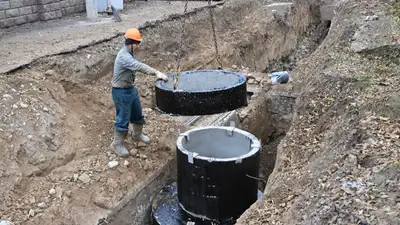 Старые изношенные на 90% инженерные сети обновляют в Ауэзовском районе Алматы, фото - Новости Zakon.kz от 08.11.2024 17:34