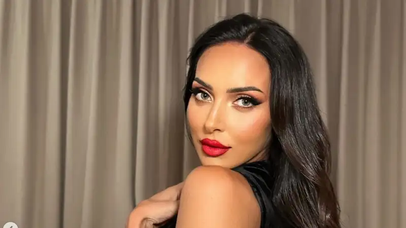 Ребекка мен Балумен порно ойыны