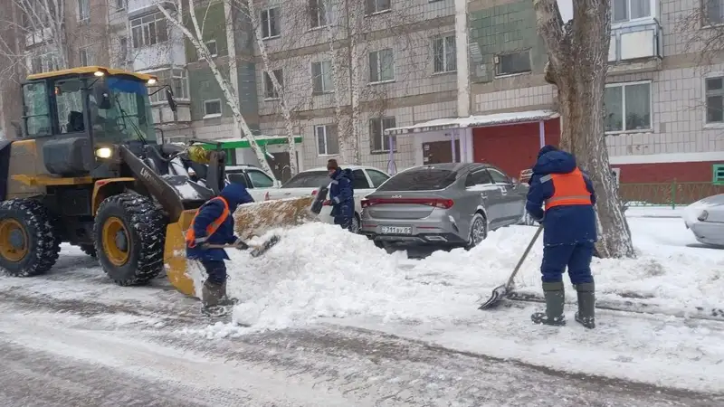 Астана, снег, коммунальные службы, фото — Новости Zakon.kz от 10.11.2024 11:09