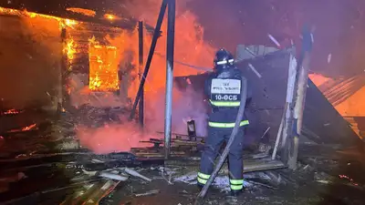 Спасатели потушили пожар, фото - Новости Zakon.kz от 13.11.2024 08:40