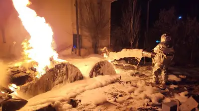 На юге РК произошла вспышка газовоздушной смеси на АЗС: пострадал сотрудник , фото - Новости Zakon.kz от 15.11.2024 00:03