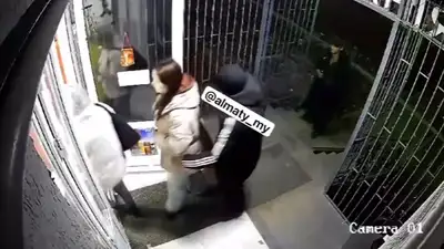 В Алматы работа щипачей попала на видео, фото - Новости Zakon.kz от 20.11.2024 14:18