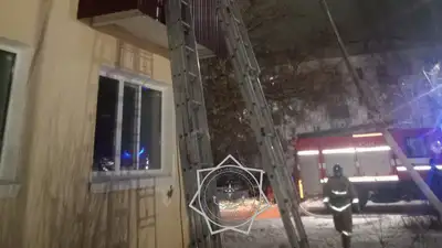 помощь спасателей, фото - Новости Zakon.kz от 21.11.2024 23:27