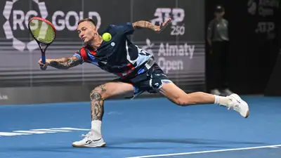 Казахстанский теннисист сыграл с экс-девятой ракеткой мира на турнире в Испании , фото - Новости Zakon.kz от 22.11.2024 17:23