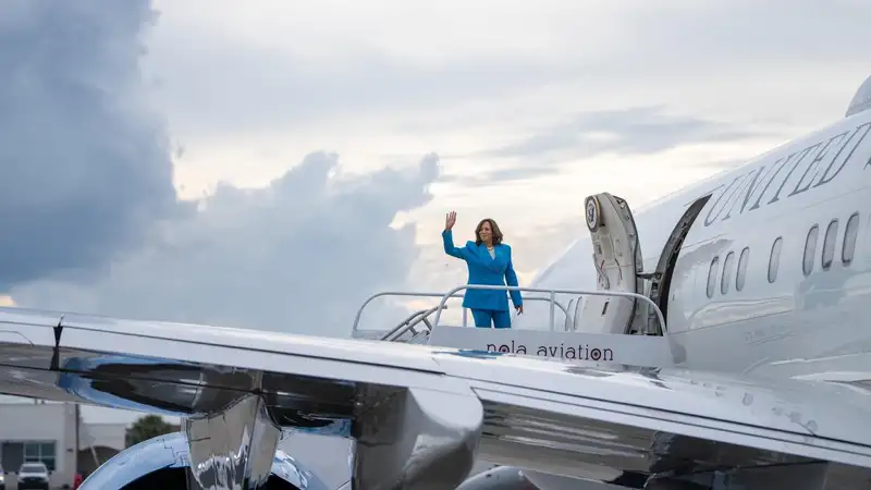 Белый дом заинтриговал американцев фотографией Камалы Харрис