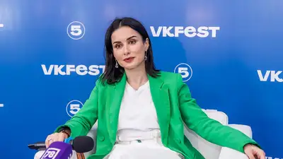 Российская телеведущая Тина Канделаки сообщила о смерти матери, фото - Новости Zakon.kz от 25.11.2024 08:45