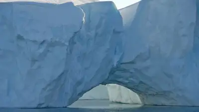 Под толщей льда Гренландии обнаружен секретный военный город, фото - Новости Zakon.kz от 27.11.2024 14:16