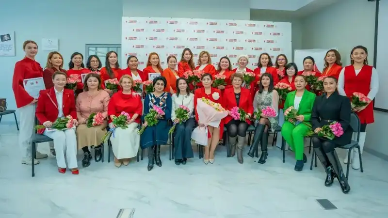 Астанчанки осваивают навыки женского политического лидерства