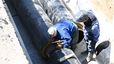 Прокладка канализационных сетей, улица Жандосова , фото - Новости Zakon.kz от 29.11.2024 11:21