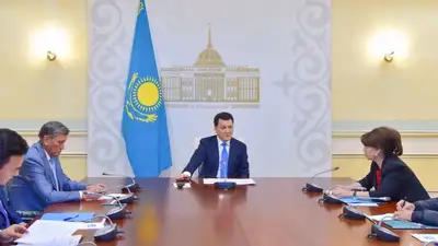 Ерлан Карин, награды, порядок, госсимволы, фото - Новости Zakon.kz от 29.11.2024 18:06