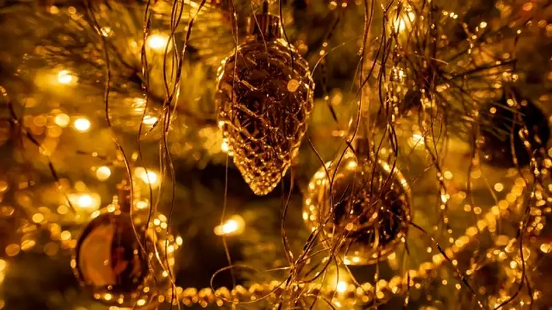 Около 67 миллионов тенге планируют потратить в Атырау на украшения к Новому году