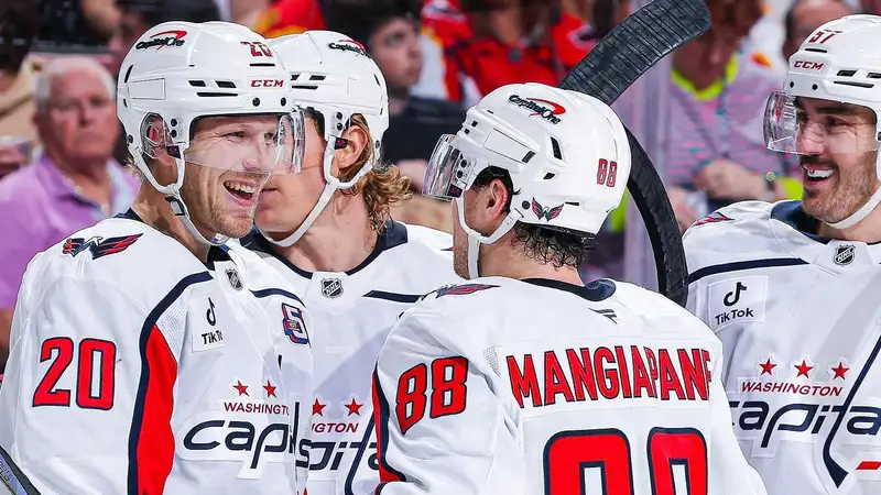 "Вашингтон" добился четвертой победы подряд и возглавил таблицу "Востока" НХЛ