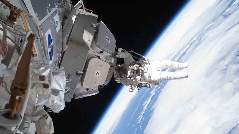 "Роскосмос" обсудит с новой администрацией NASA будущее МКС