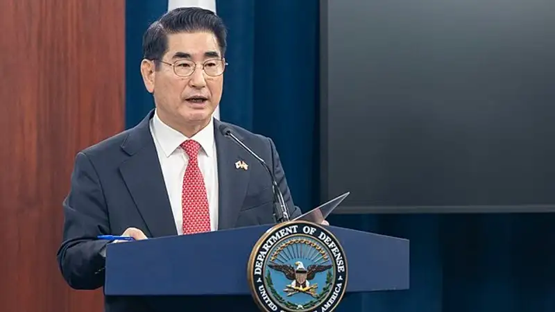 Бывший министр обороны Южной Кореи пытался покончить с собой