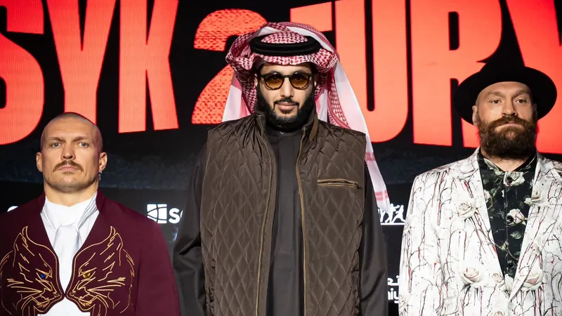 Бой Фьюри – Усик впервые будет обслуживать судья на базе ИИ