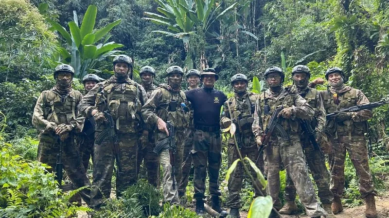 Казахстанских десантников забросили в индийские джунгли