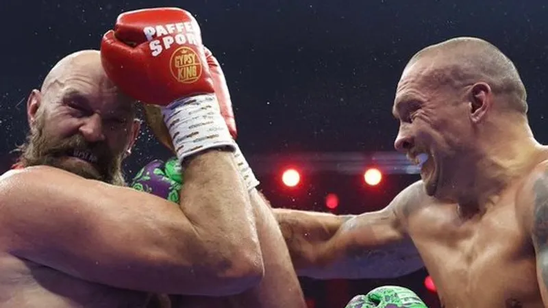 Усик и Фьюри: прошел бой тяжеловесов