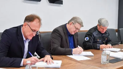 С представителями профсоюзов "Жақтау" и "Қорғау", фото - Новости Zakon.kz от 27.12.2024 16:50