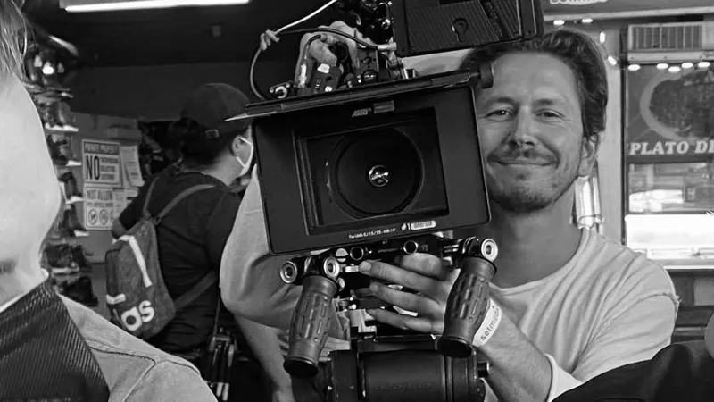 Муж звезды популярного сериала "Белый лотос" покончил с собой