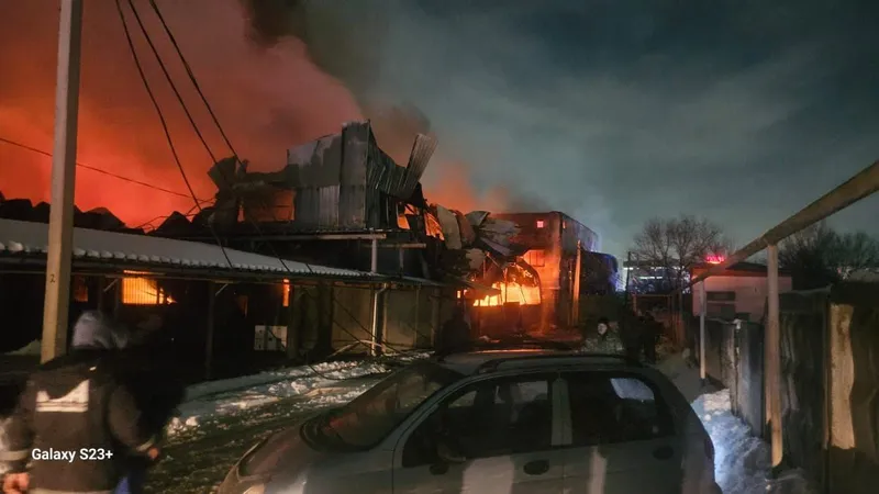 Крупный пожар на складе в Алматы потушили: кадры с места ЧП