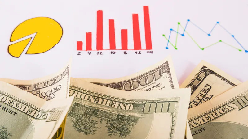 Когда доллар может вырасти до 550 тенге — прогнозы экспертного сообщества