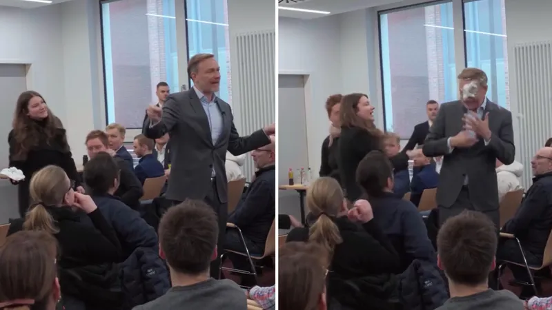 Из любви к свободе: экс-министру Германии бросили в лицо предмет, напоминающий торт