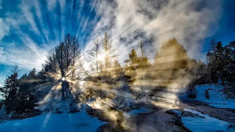 В 11 областях Казахстана на вторник объявили штормовое предупреждение