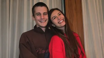 Иван Янковский и Диана Пожарская покорили поклонников пляжным фото, фото - Новости Zakon.kz от 13.01.2025 11:12