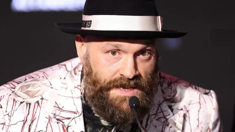 Эпатажный британский боксер Тайсон Фьюри заявил о завершении карьеры